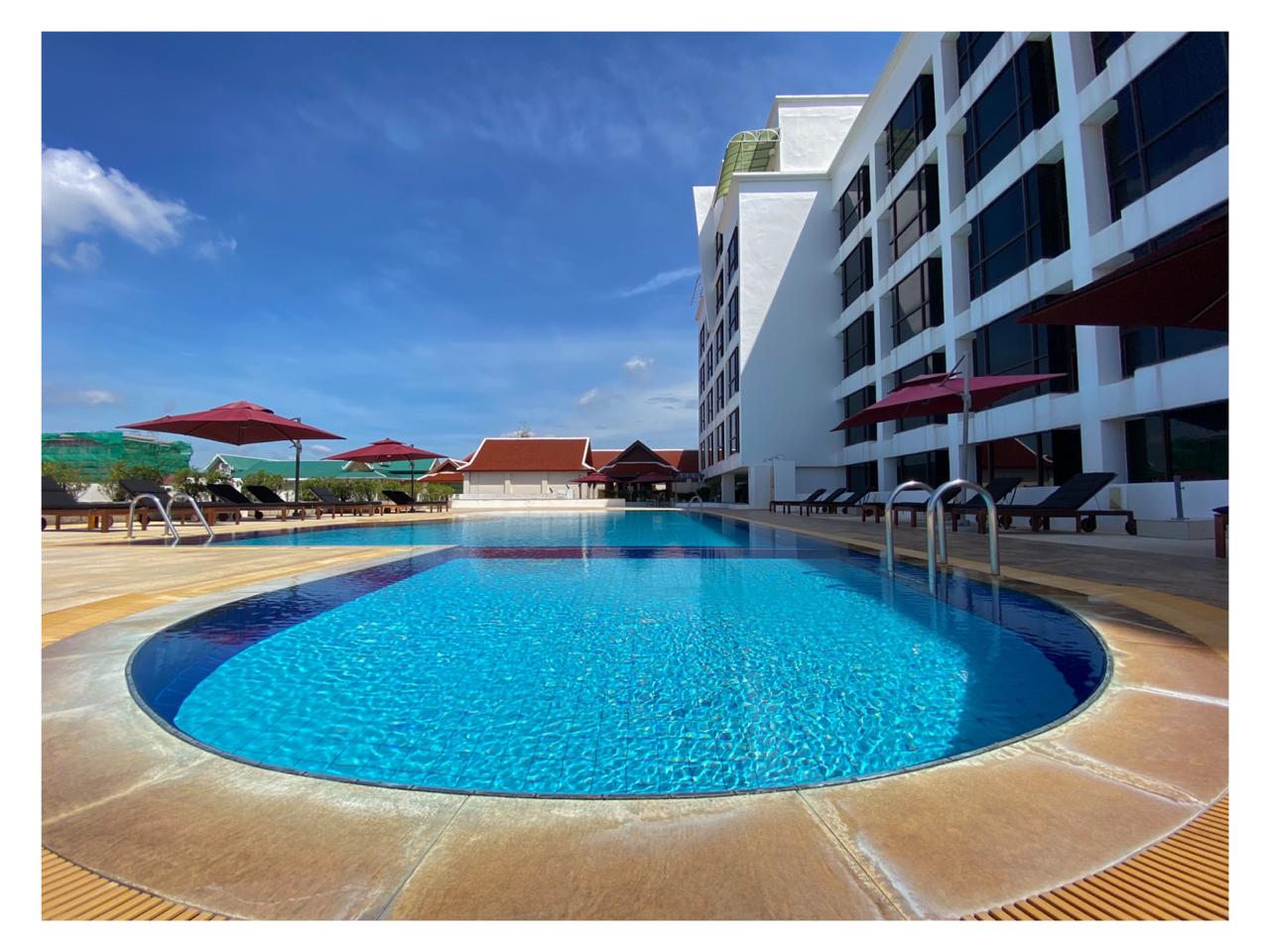 Swimming Pool | Lao Plaza Hotel